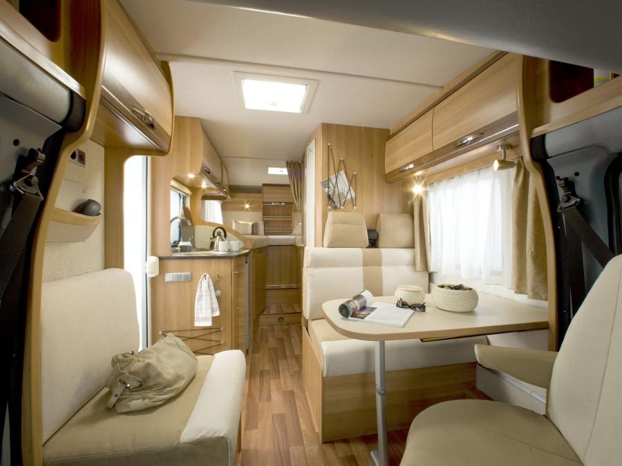 Интерьер Hymer Van 562 SilverLine 2009 года  (фото 2 из 3)